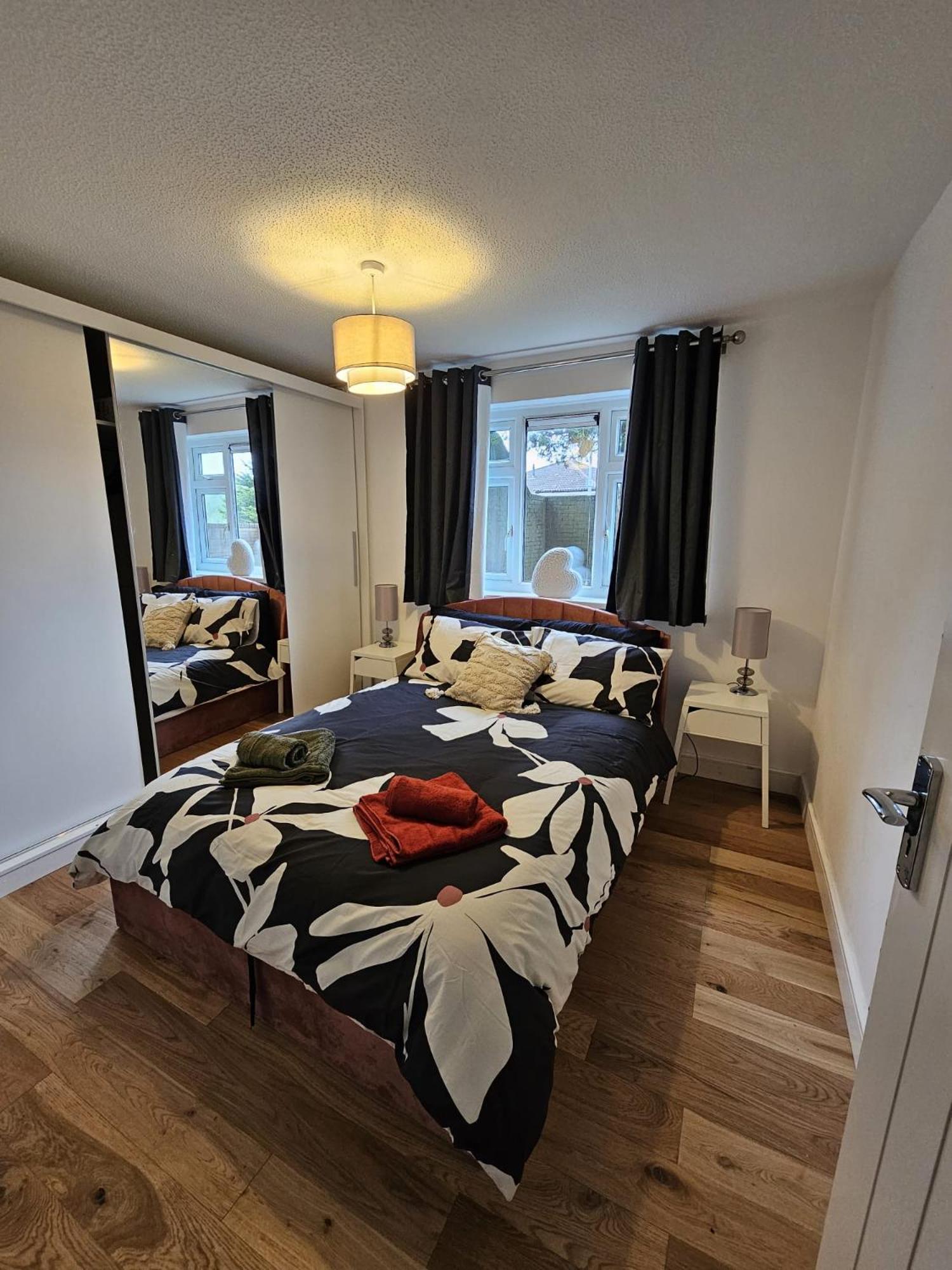 Comfortable Two Bedroom Flat Брайтонн Экстерьер фото
